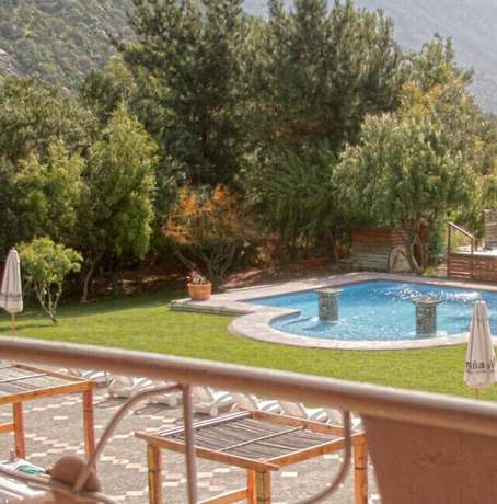 Imagen de la piscina del Hotel Qamaqi. Foto 17