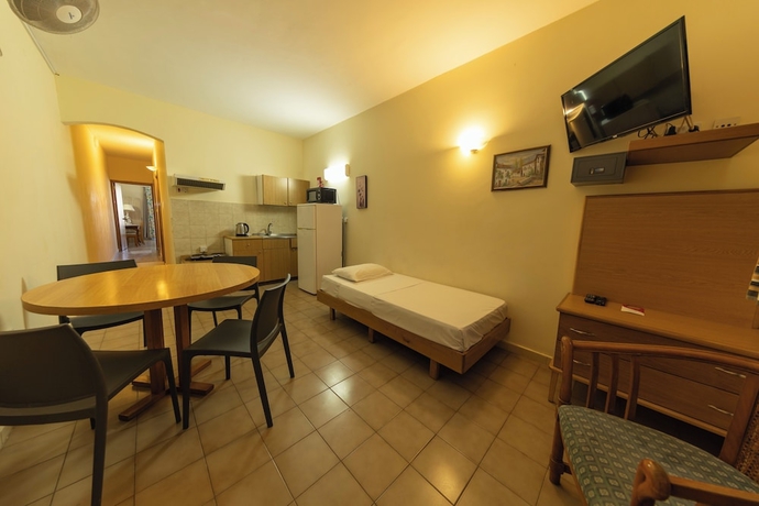 Imagen de la habitación del Hotel Qawra Point Holiday Complex. Foto 5