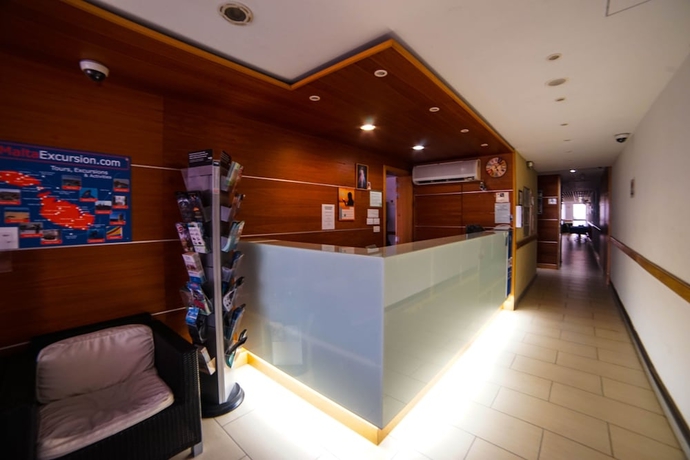 Imagen de los interiores del Hotel Qawra Point Holiday Complex. Foto 14