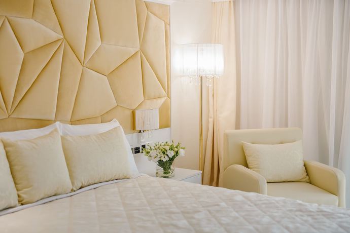 Imagen de la habitación del Hotel Qbic City. Foto 16