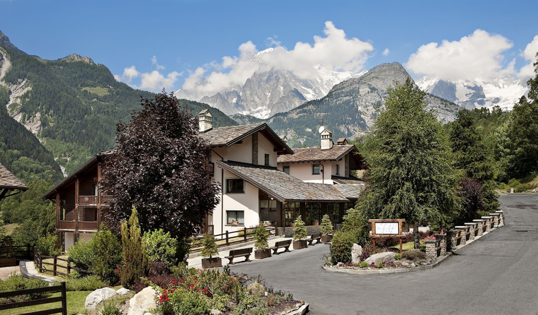 Imagen de los exteriores del Hotel Qc Termemontebianco. Foto 7