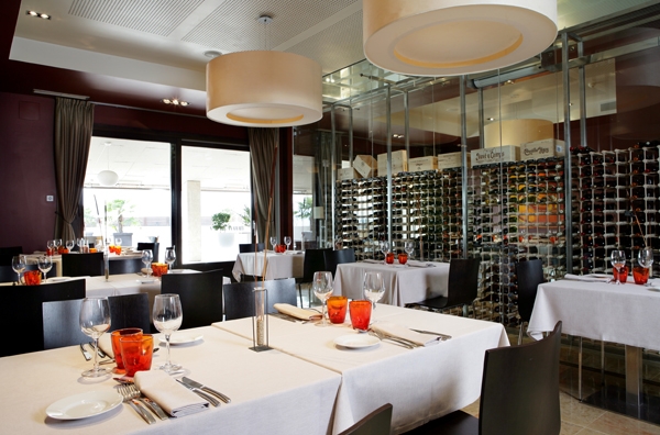 Imagen del bar/restaurante del Hotel Qgat Restaurant Events & Hotel. Foto 2