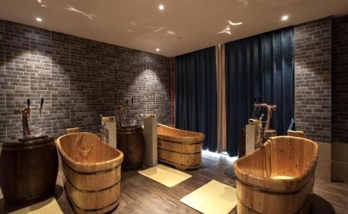 Imagen general del Hotel Qiandao Lake CBS Beer Spa. Foto 5