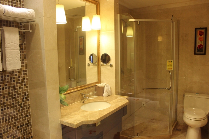 Imagen de la habitación del Hotel Qiandaohu Minghu. Foto 8