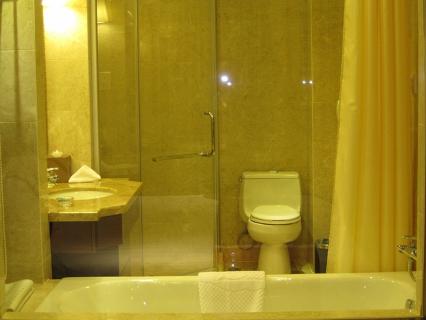 Imagen de la habitación del Hotel Qiandaohu Minghu. Foto 13