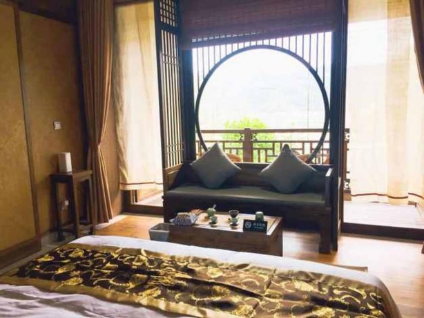 Imagen general del Hotel Qiansu Ban Jiang Xia Boutique Inn. Foto 2