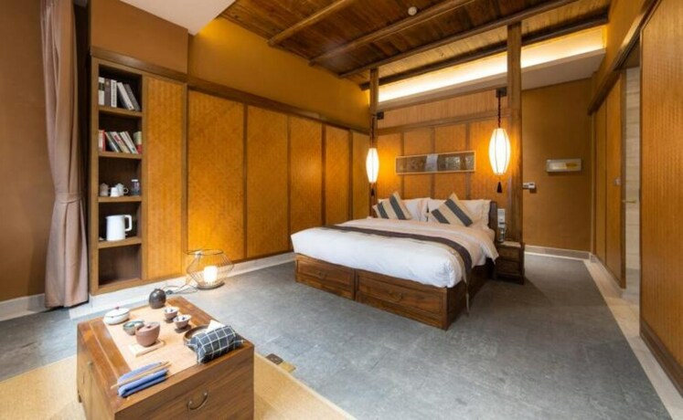 Imagen general del Hotel Qiansu Ban Jiang Xia Boutique Inn. Foto 16