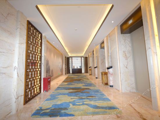 Imagen general del Hotel Qing Tian Xin Yue Hotel. Foto 1