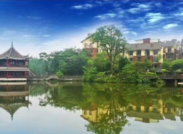 Imagen de los exteriores del Hotel Qing Ting Hotel. Foto 12