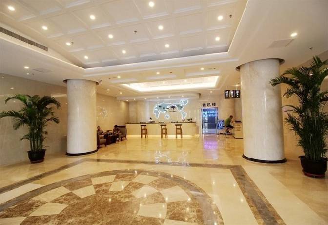 Imagen de los interiores del Hotel Qingdao Airport Fuhua. Foto 18
