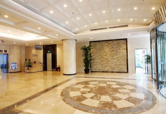Imagen de los interiores del Hotel Qingdao Airport Fuhua. Foto 19