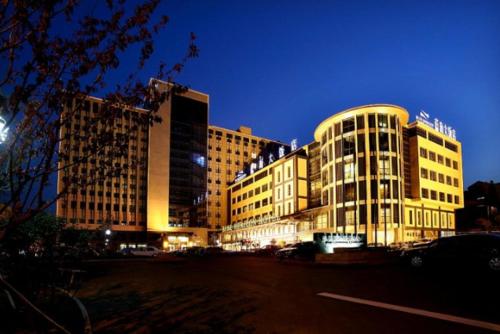 Imagen general del Hotel Qingdao Blue Horizon. Foto 3