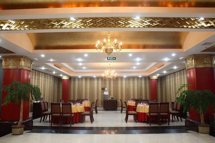 Imagen del bar/restaurante del Hotel Qingdao Chengyang Qiulin. Foto 2