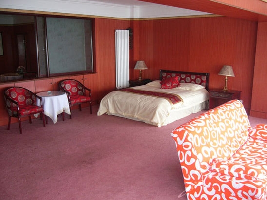 Imagen de los interiores del Hotel Qingdao Donghai. Foto 5