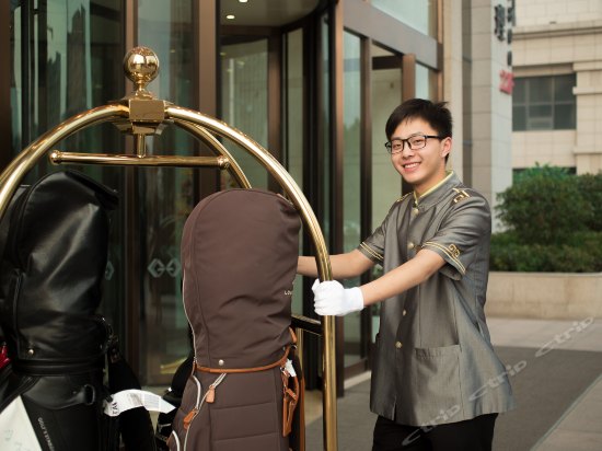 Imagen general del Hotel Qingdao Gloria Plaza. Foto 6