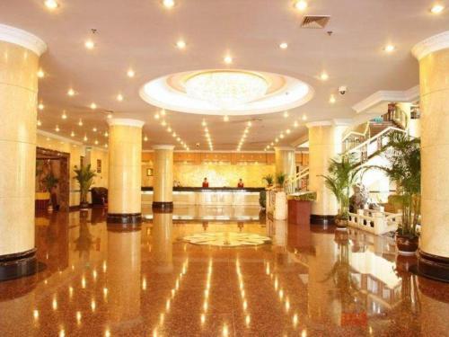 Imagen de los interiores del Hotel Qingdao Haidu, Huangdao. Foto 14