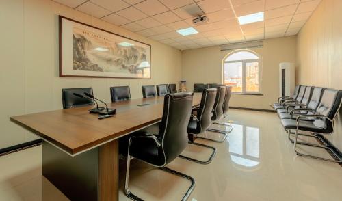 Imagen general del Hotel Qingdao Liuying Jieli - Qingdao Station Trestle Bridge Branch. Foto 6