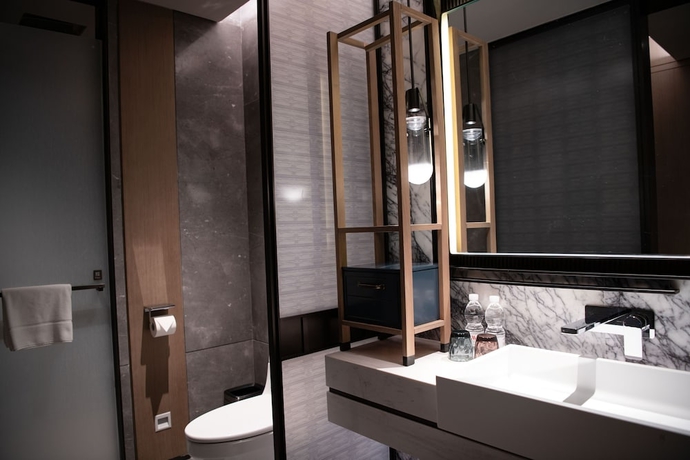 Imagen de la habitación del Hotel Qingdao Marriott Jiaozhou. Foto 10