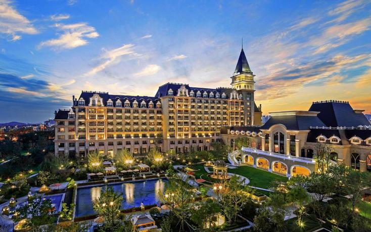 Imagen general del Hotel Qingdao Oushenglanting Resort Golden Beach. Foto 1