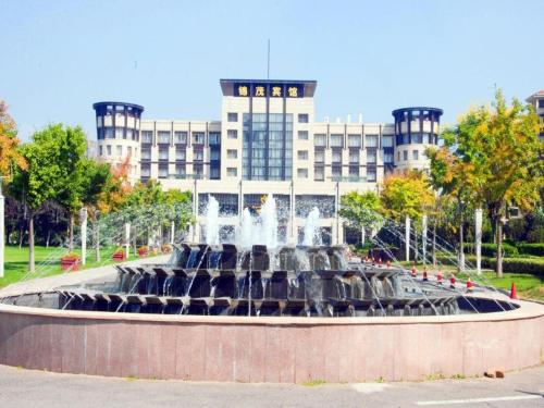 Imagen general del Hotel Qingdao Royal Garden. Foto 1