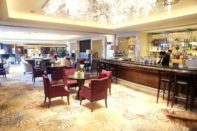 Imagen de los interiores del Hotel Qingdao Seaview Garden. Foto 19