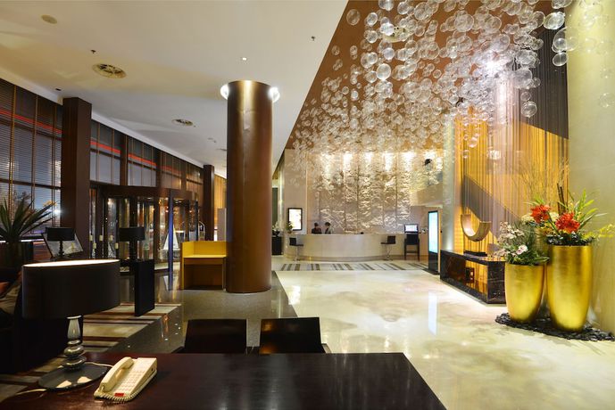 Imagen de los interiores del Hotel Qingdao Wushengguan Holiday. Foto 19