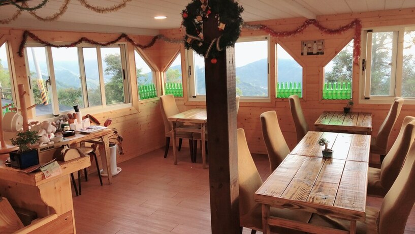 Imagen del bar/restaurante del Hotel Qingjing Love Mountain City Homestay. Foto 4