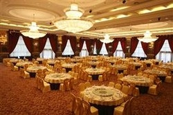 Imagen del bar/restaurante del Hotel Qingyuan Hengda. Foto 2