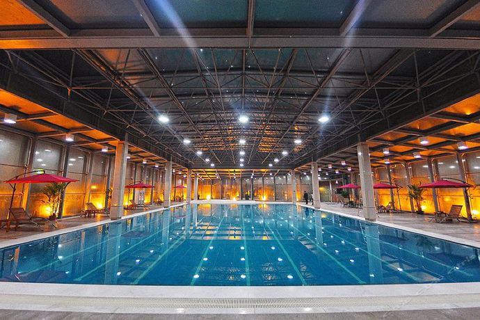 Imagen de la piscina del Hotel Qingyuan International. Foto 11