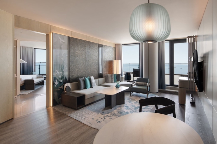 Imagen de la habitación del Hotel Qinhuangdao Marriott Resort. Foto 15