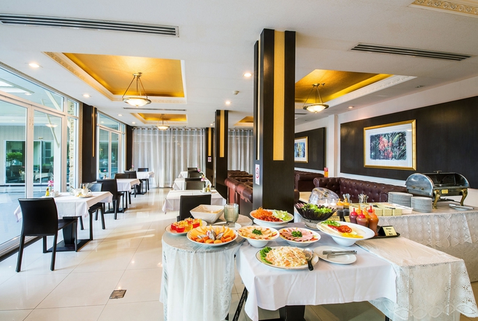 Imagen del bar/restaurante del Hotel Qiu Sukhumvit. Foto 3