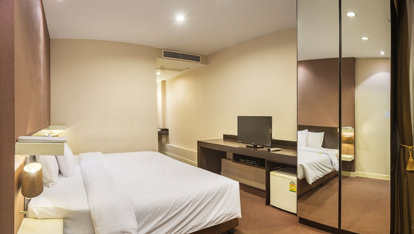 Imagen de la habitación del Hotel Qiu Sukhumvit. Foto 11