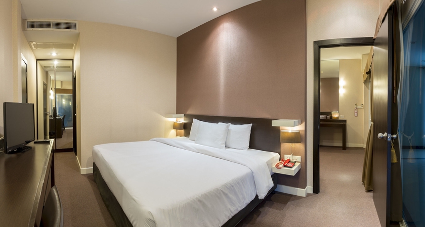 Imagen de la habitación del Hotel Qiu Sukhumvit. Foto 14