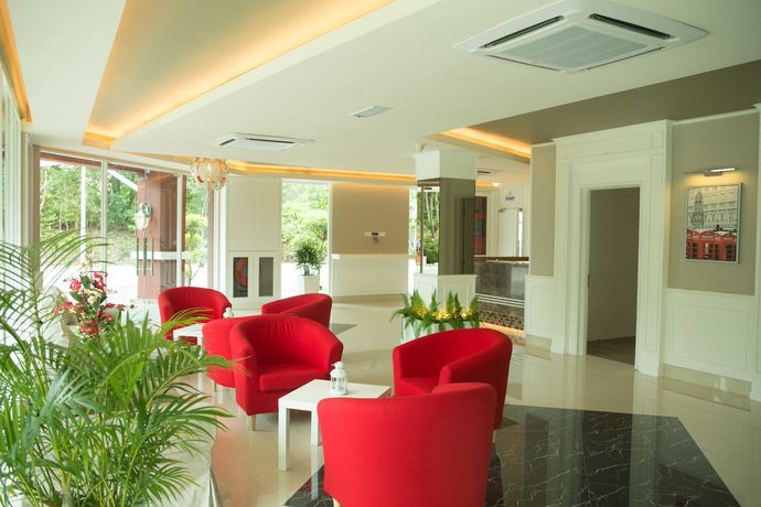 Imagen de los exteriores del Hotel Qlassic. Foto 11