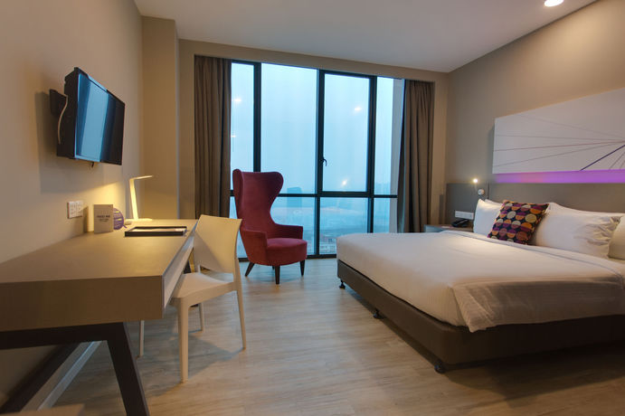 Imagen del bar/restaurante del Hotel Qliq Damansara. Foto 2