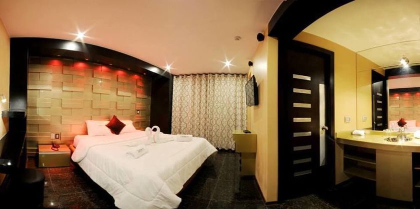 Imagen de los interiores del Hotel Qollana Business. Foto 11