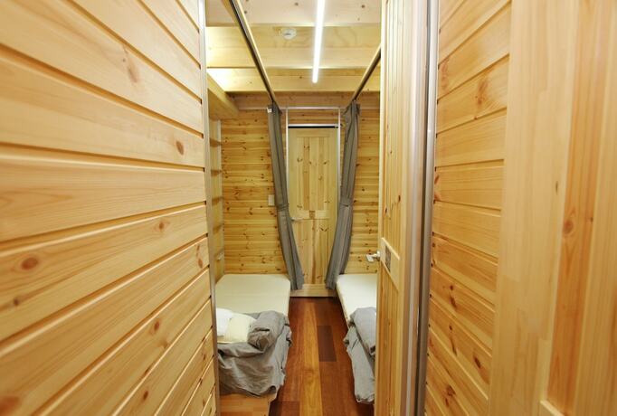 Imagen de la habitación del Hotel Qooneltas Container House In The Forest. Foto 11