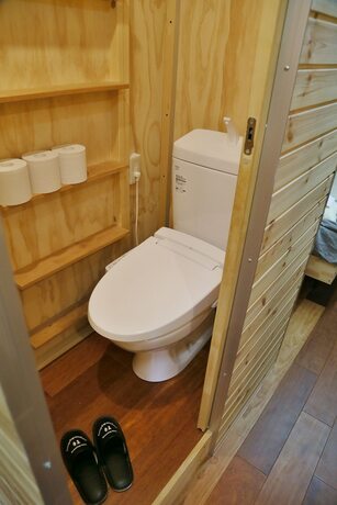 Imagen de la habitación del Hotel Qooneltas Container House In The Forest. Foto 12