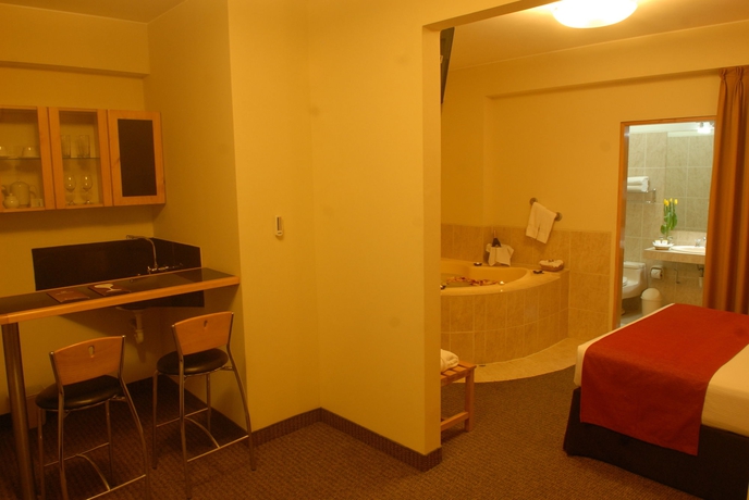 Imagen de la habitación del Hotel Qorianka. Foto 11