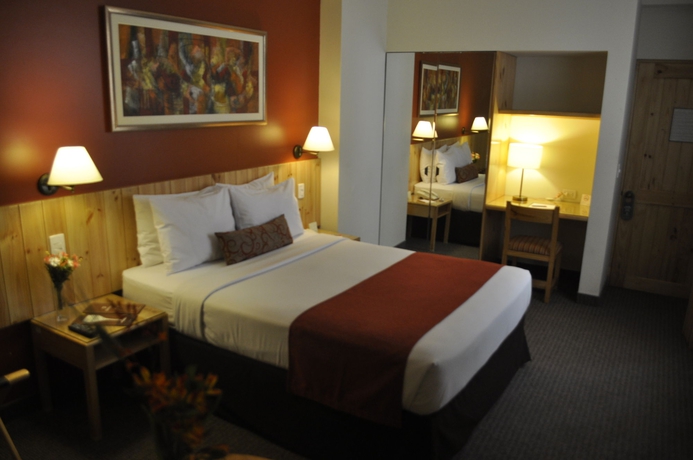 Imagen de la habitación del Hotel Qorianka. Foto 15