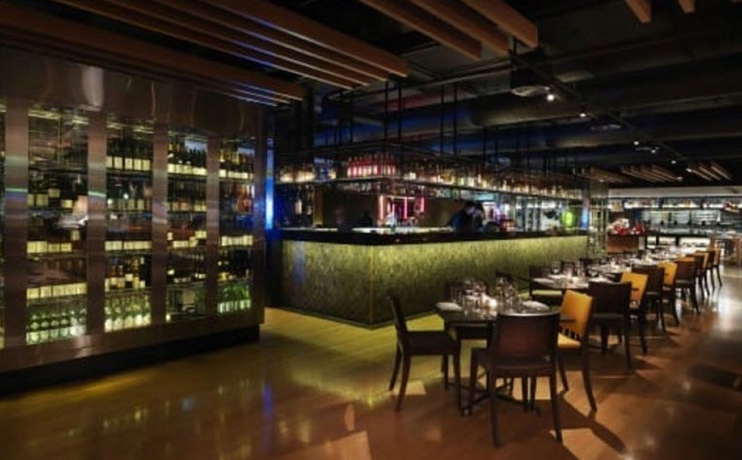 Imagen del bar/restaurante del Hotel Qt Canberra. Foto 7