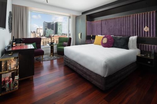 Imagen de la habitación del Hotel Qt Perth. Foto 8