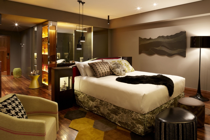 Imagen de la habitación del Hotel Qt Sydney. Foto 2