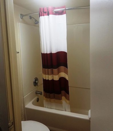 Imagen de la habitación del Hotel QuBed San Antonio. Foto 6