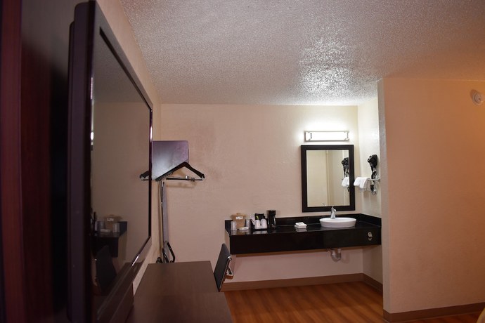 Imagen de la habitación del Hotel QuBed San Antonio. Foto 8