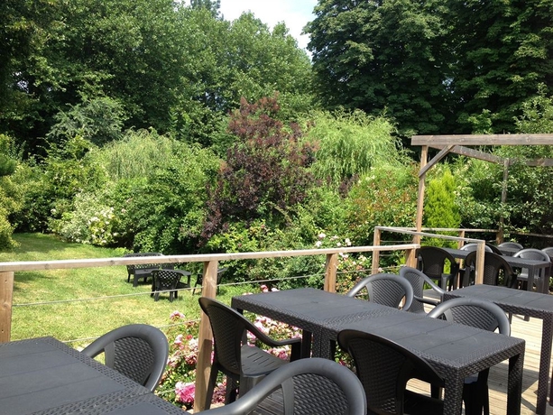 Imagen de los exteriores del Hotel Quai Des Pontis. Foto 8