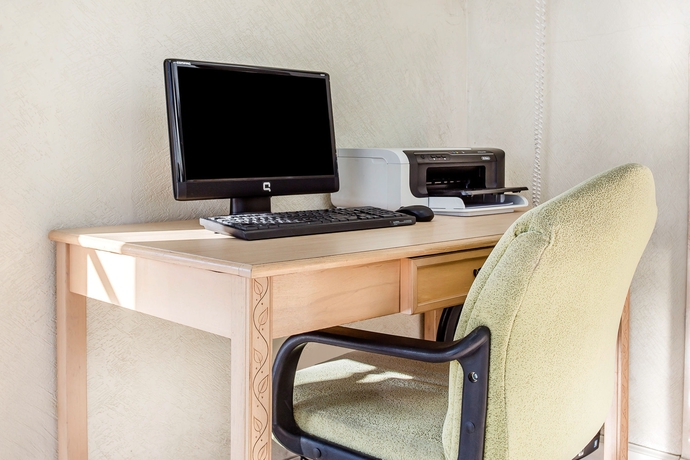 Imagen de los interiores del Hotel Quail Inn and Suites. Foto 15