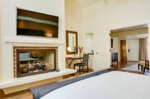 Imagen de la habitación del Hotel Quail Lodge and Golf Club. Foto 2