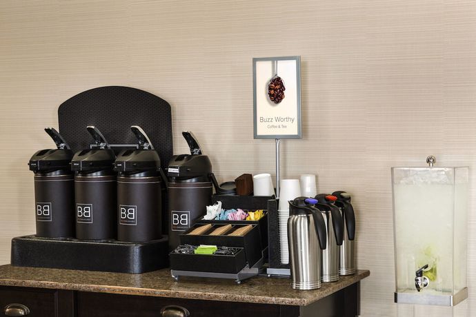 Imagen del bar/restaurante del Hotel Quail Springs Inn And Suites. Foto 4