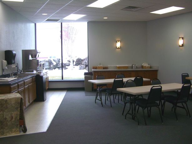 Imagen del bar/restaurante del Hotel Quails Nest Inn And Suites. Foto 2